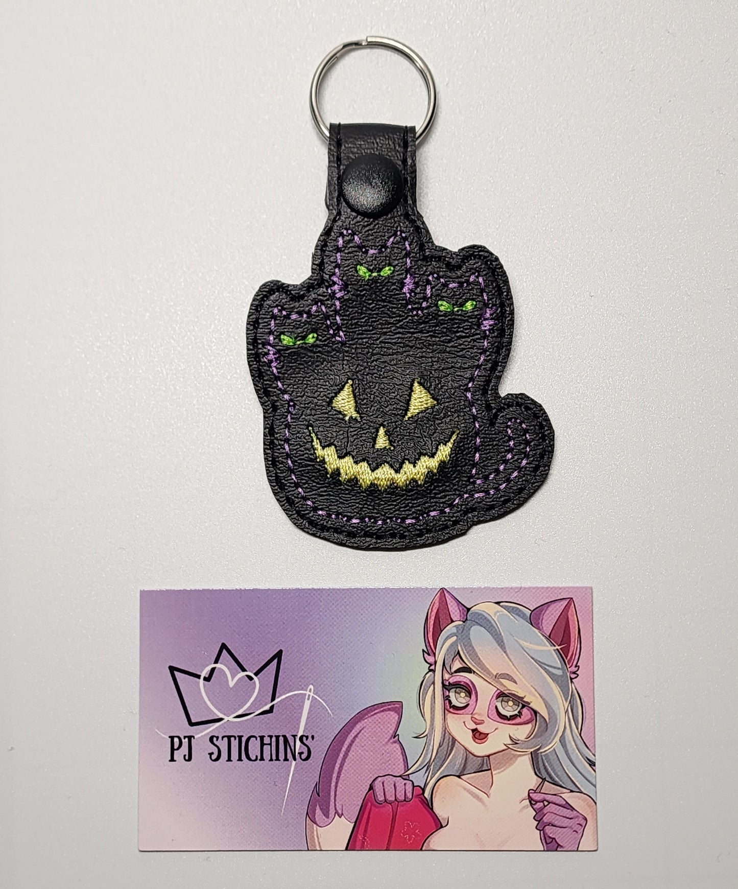 Keychain -Tri Black Cats