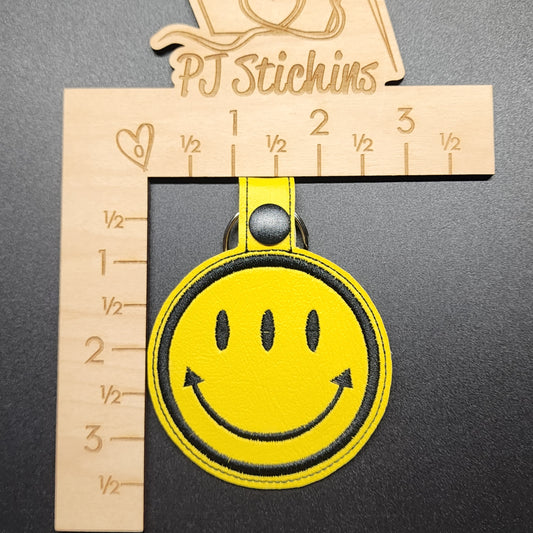 Keychain - Evolve Smiley