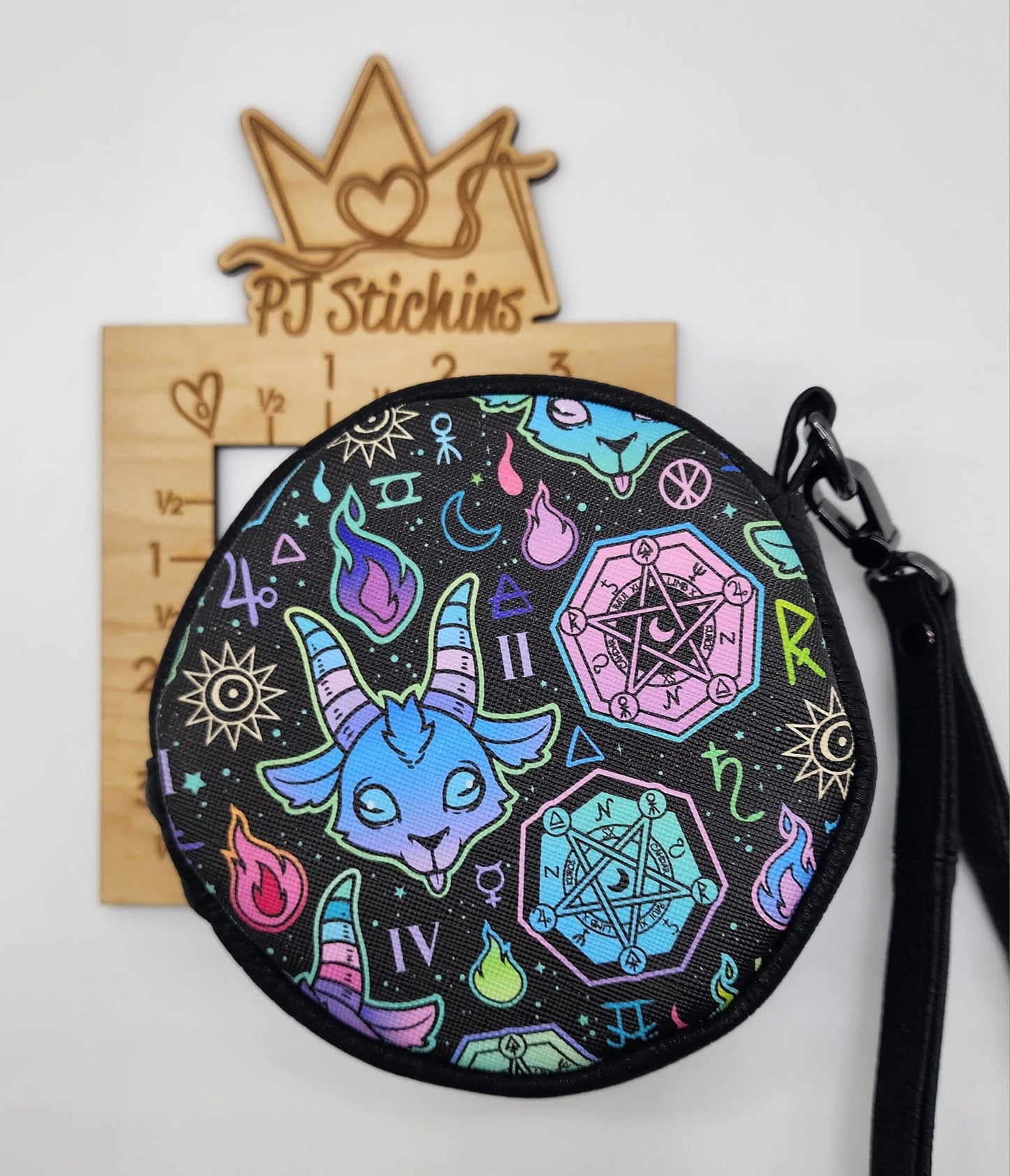 Wristlet - Circle