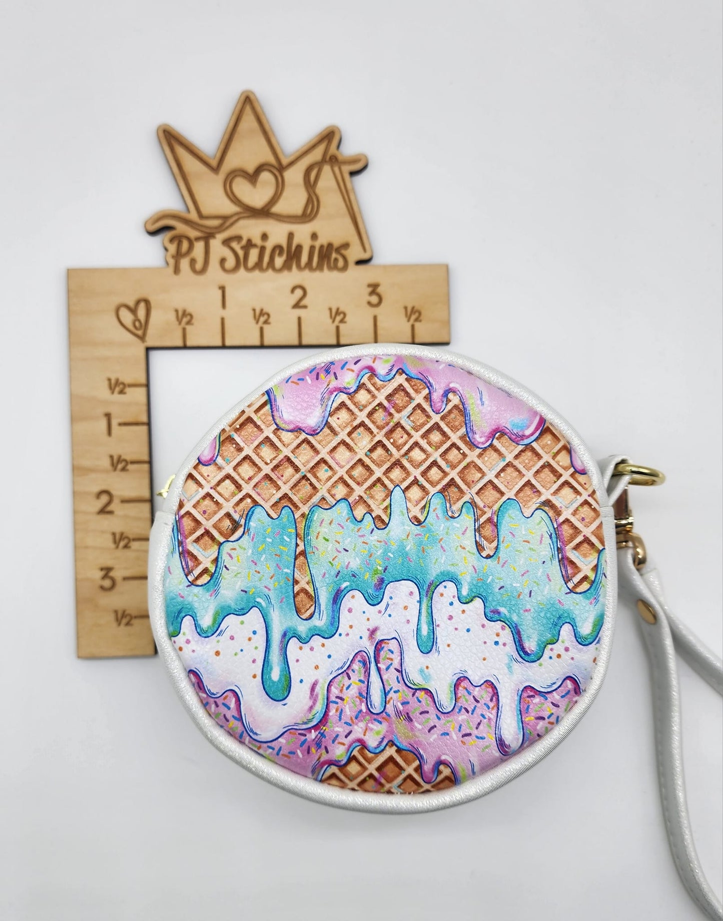 Wristlet - Circle